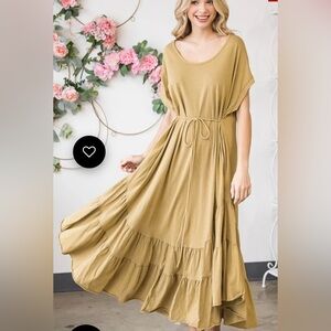 New Oli & Hali RUFFLE TIERED HEM SHORT SLEEVE MIDI DRESS. Small, medium, large